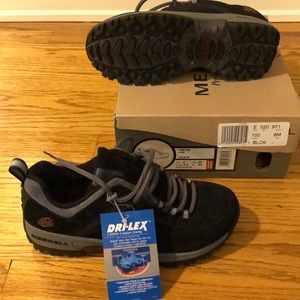 Women’s Merrell Black Nubuck Waterproof. Size 6